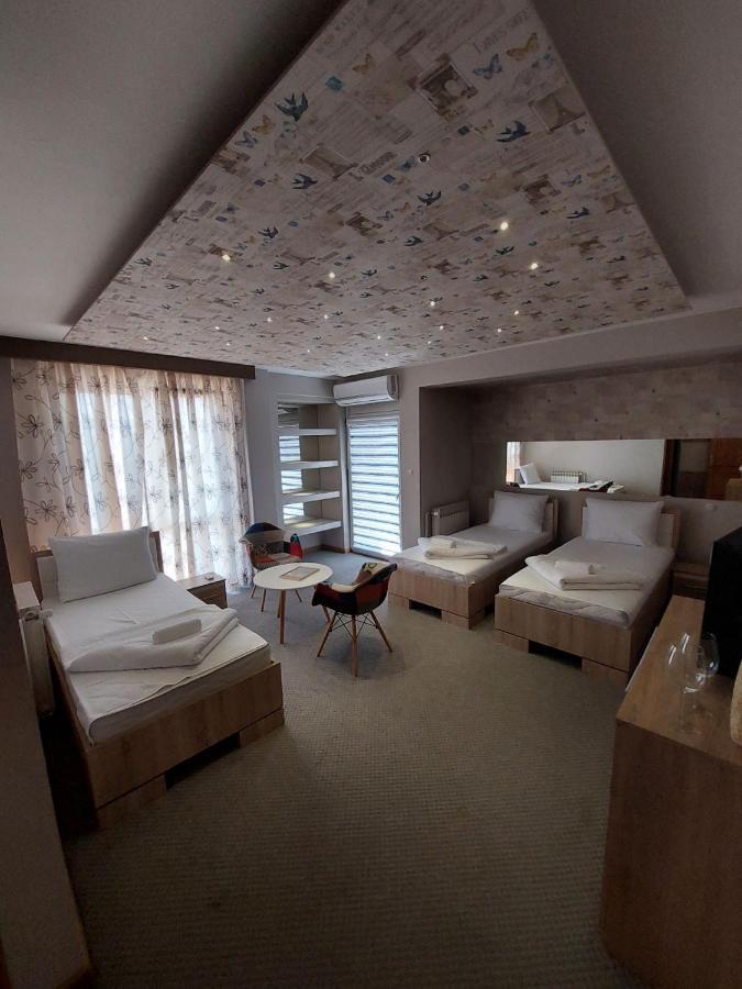Motel Bajra ทราฟนิค ภายนอก รูปภาพ