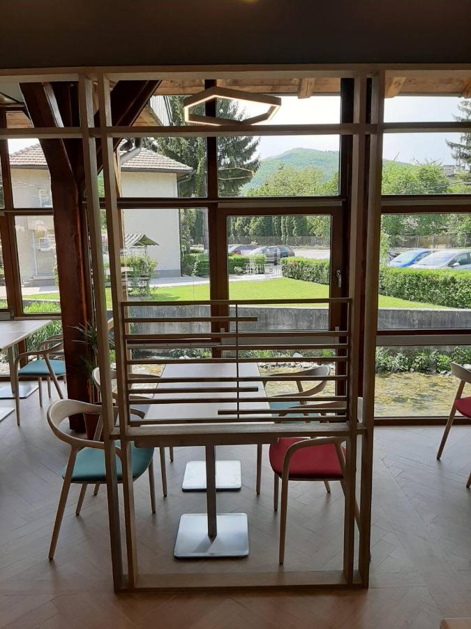 Motel Bajra ทราฟนิค ภายนอก รูปภาพ